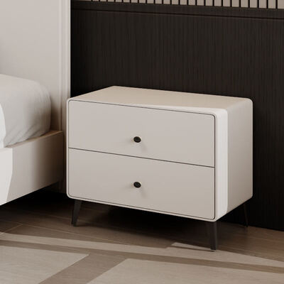 Πρωταθλητικό ξύλινο δωμάτιο με αποθήκευση, προσφέροντας μια άνετη μινιμαλιστική ατμόσφαιρα για το πλήρες πολυτελές μοντέρνο υπνοδωμάτιο